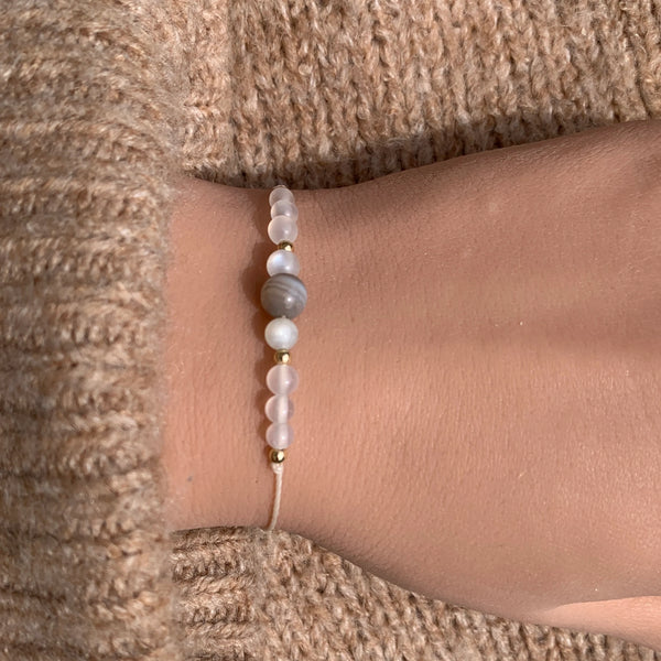 Schutzstein für die SCHWANGERSCHAFT & GEBURT Armband • Pregnancy • Botswana Achat • Mondstein • babyparty Geschenk • 14k gold filled