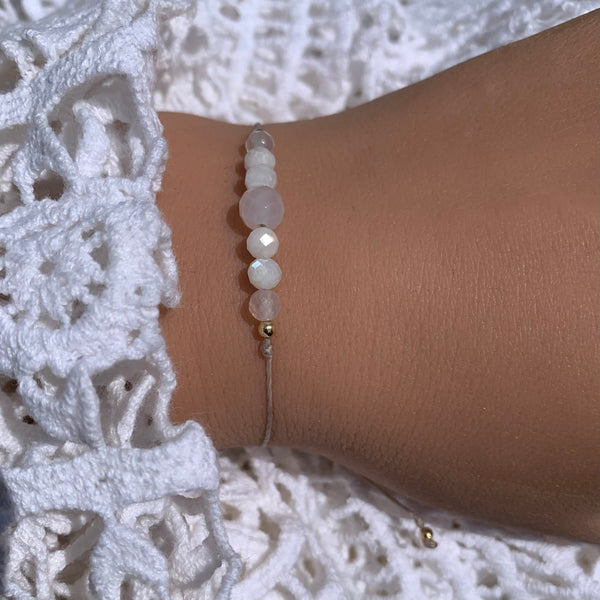 Schwangerschaft Schutzstein • Edelstein Armband Glücksarmband • weisser Achat Mondstein • babyparty geschenk • 14k gold filled • 925 silber
