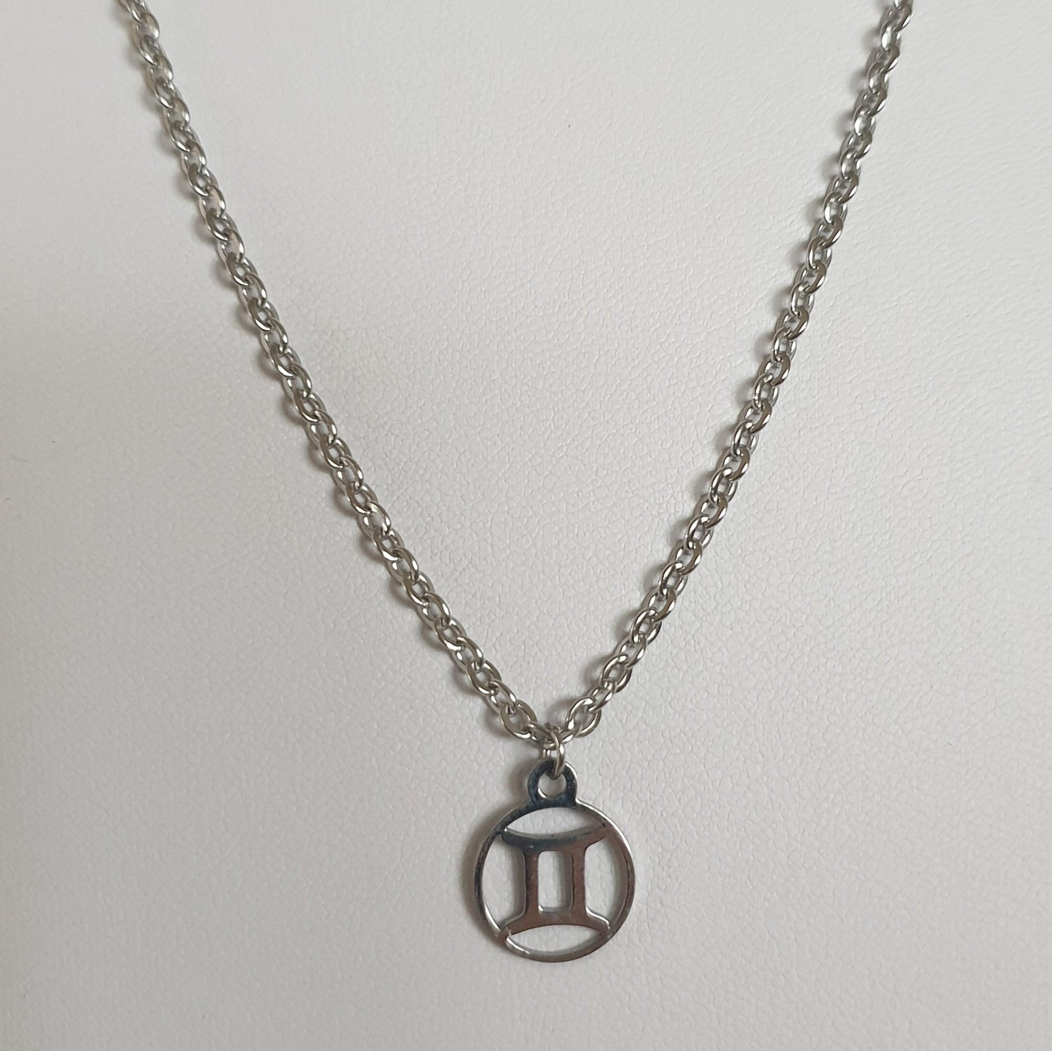 Sternzeichen Symbole Kette aus Edelstahl - klein