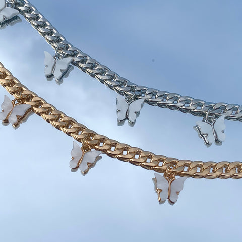 Mariposa Choker Opal - collier en ACIER INOXYDABLE avec des papillons blancs